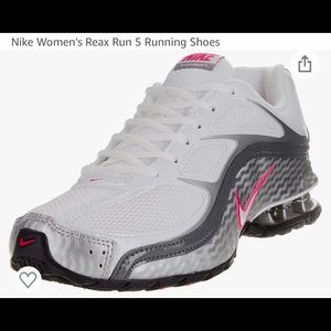 Nike reax sneakers